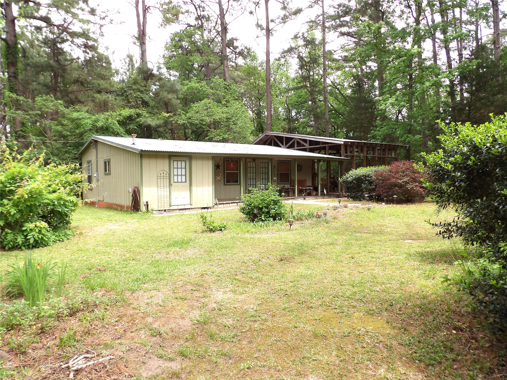 Listing photo 1