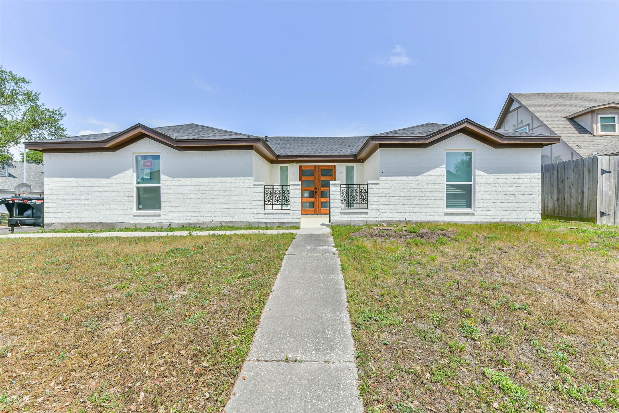 Listing photo 1