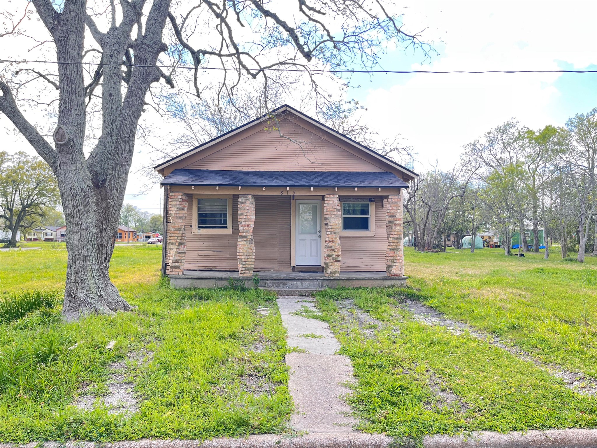 Listing photo 1