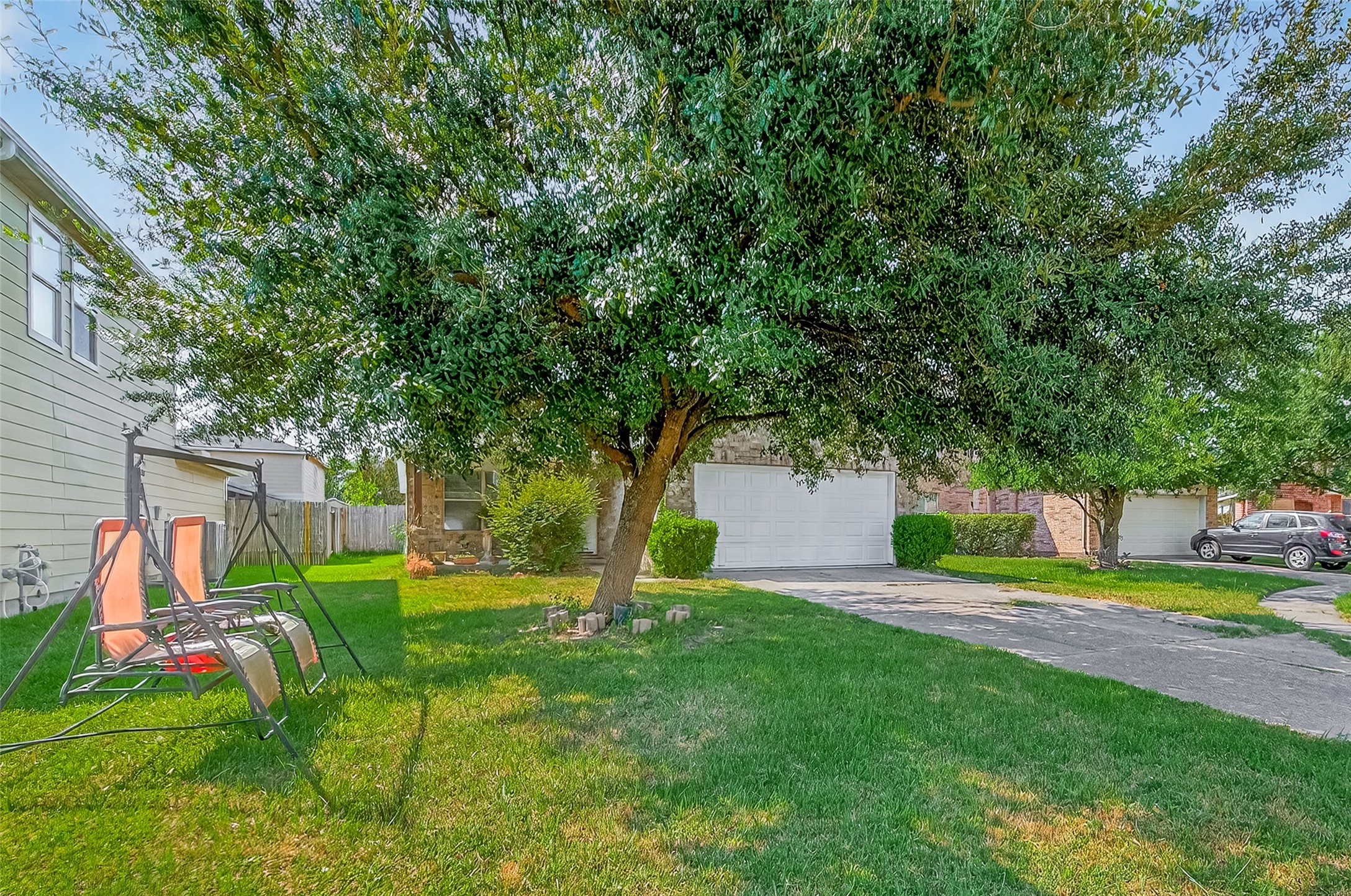 Listing photo 3