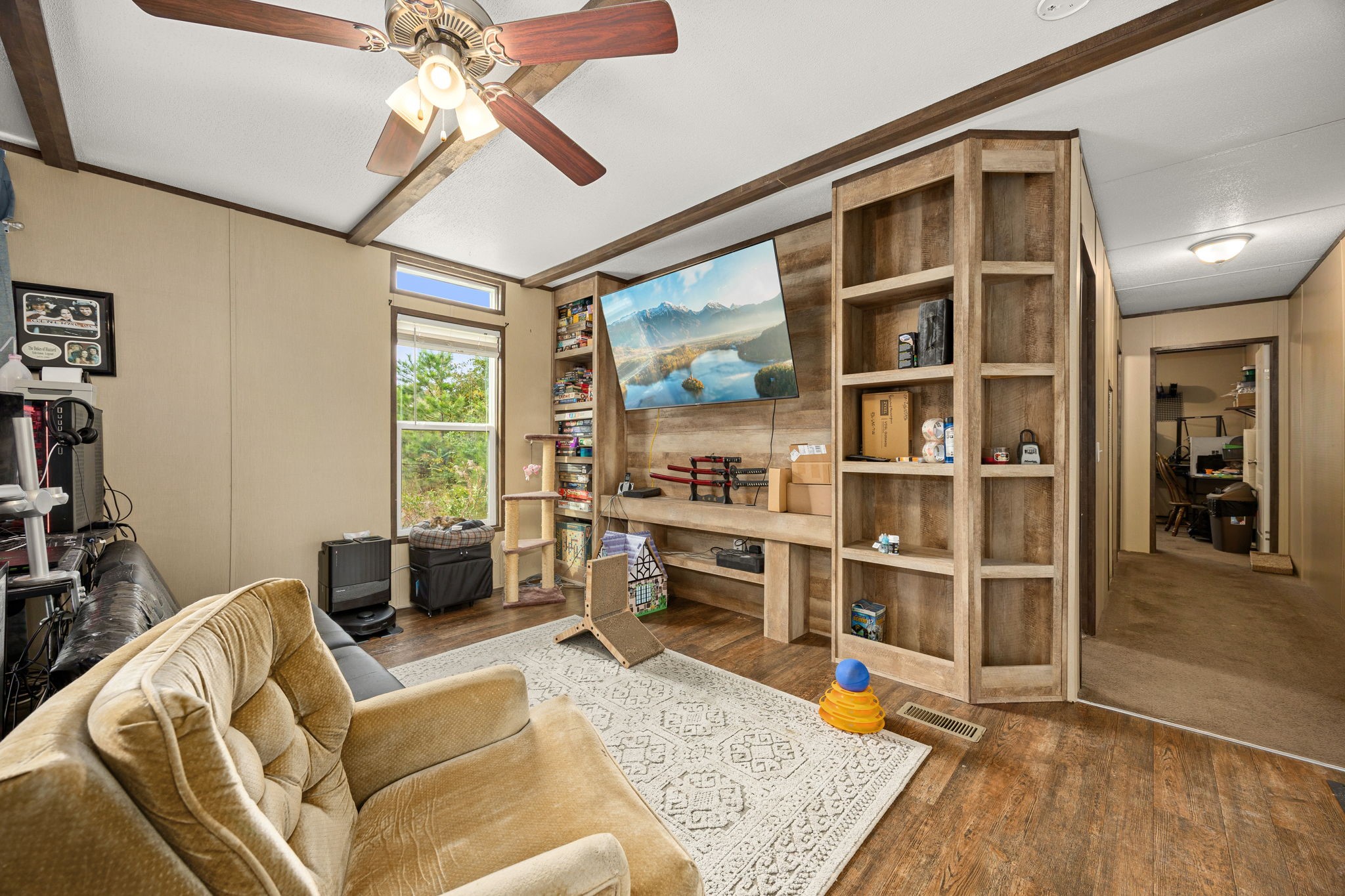 Listing photo 1
