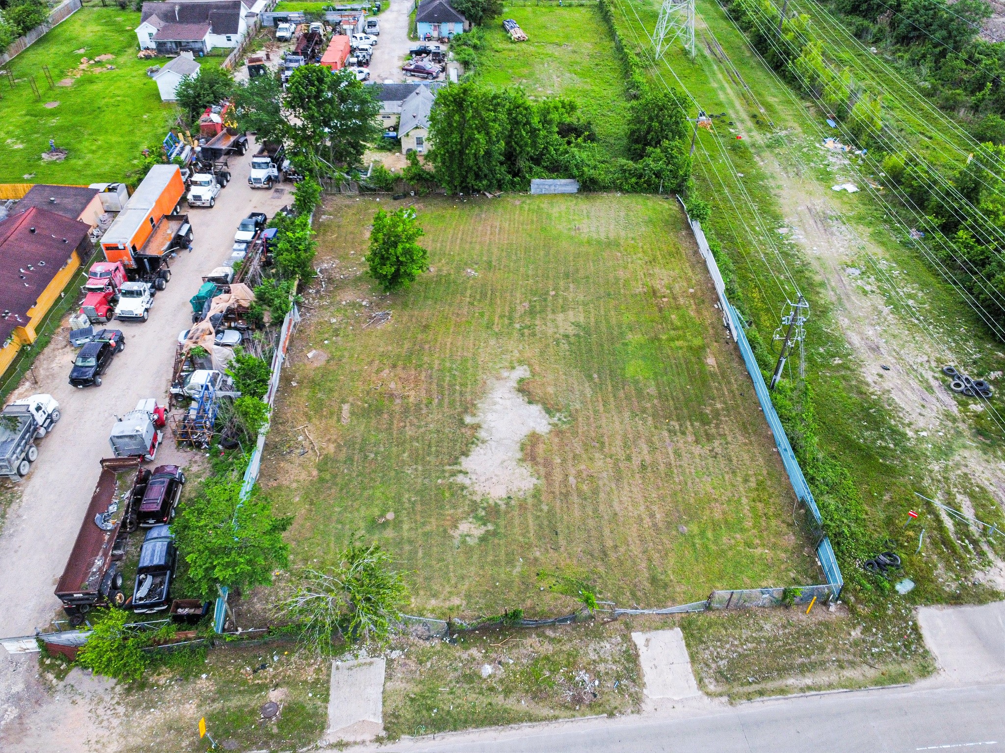 Listing photo 1