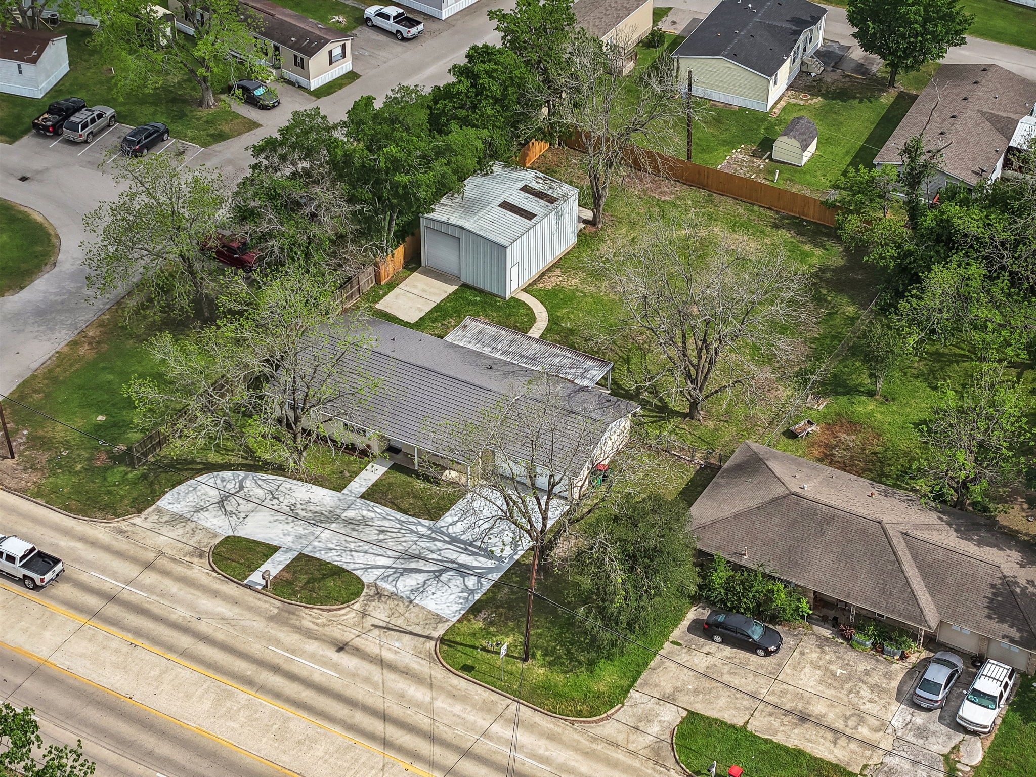 Listing photo 1