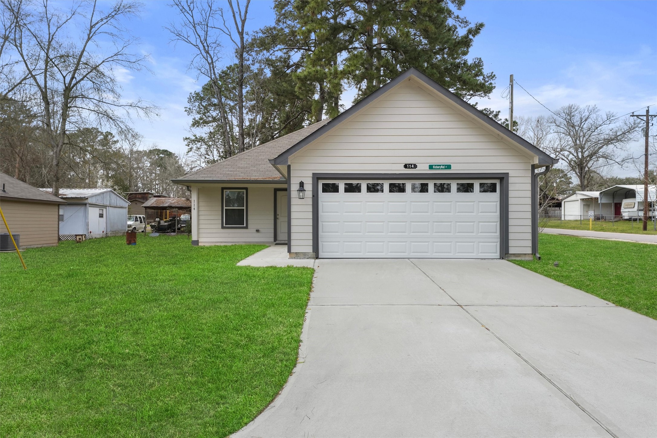 Listing photo 1