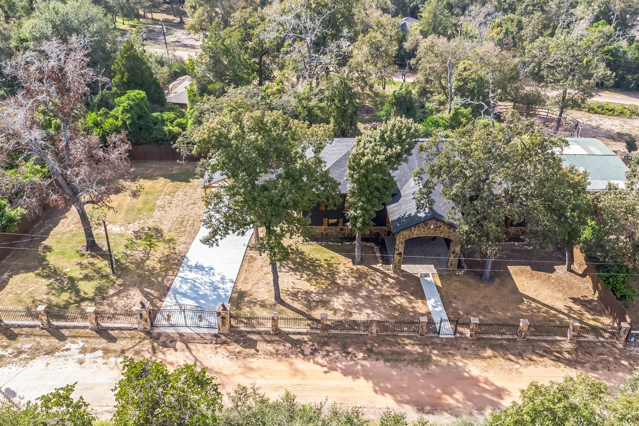 Listing photo 3