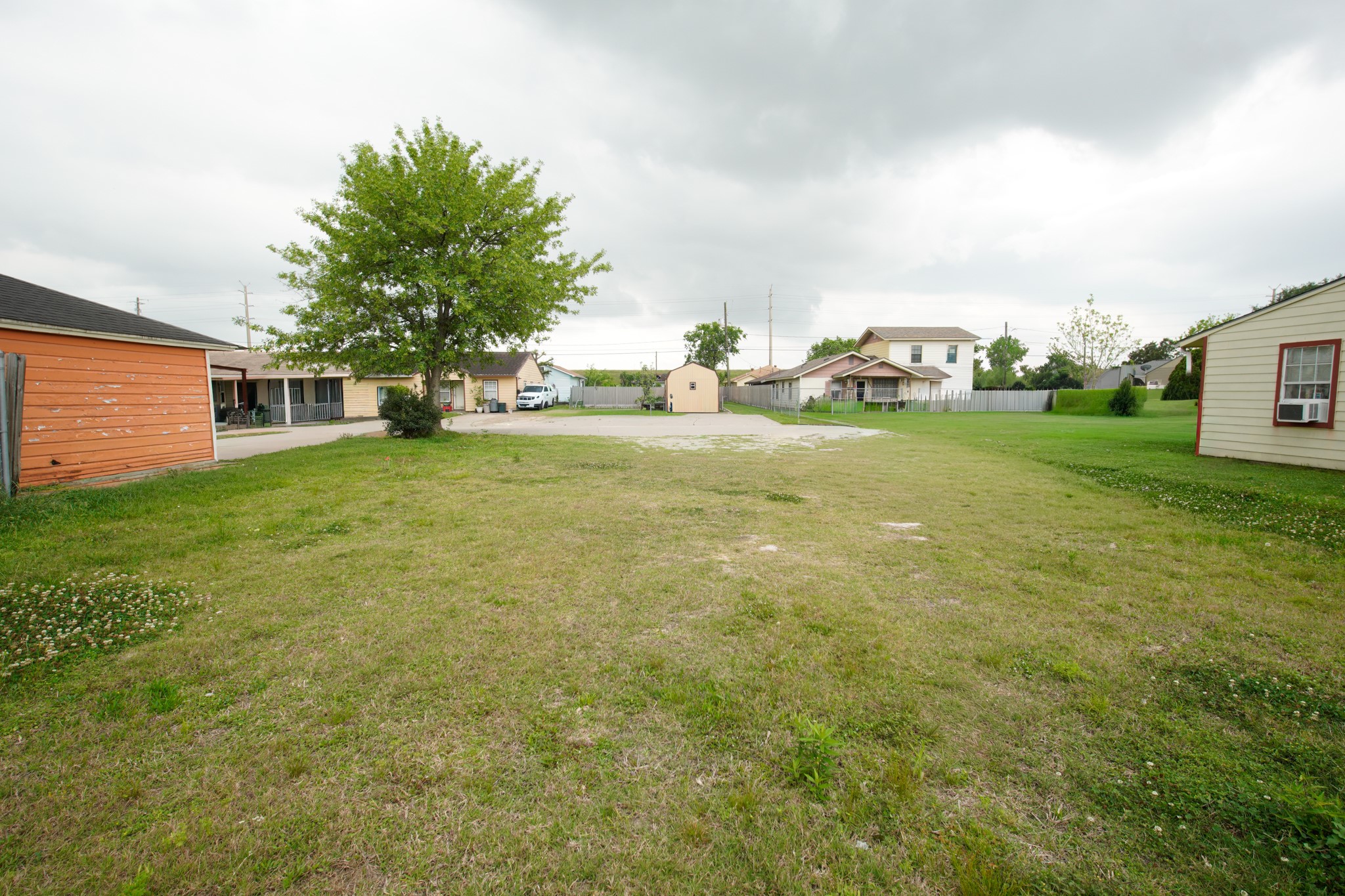 Listing photo 5