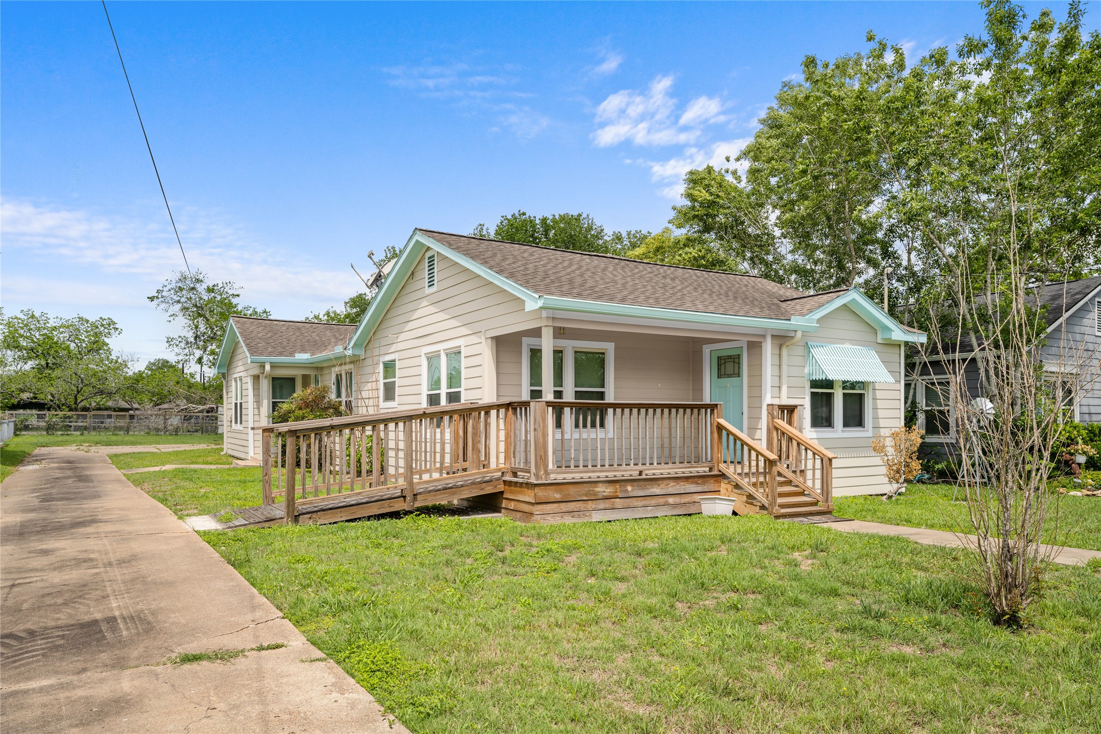 Listing photo 3