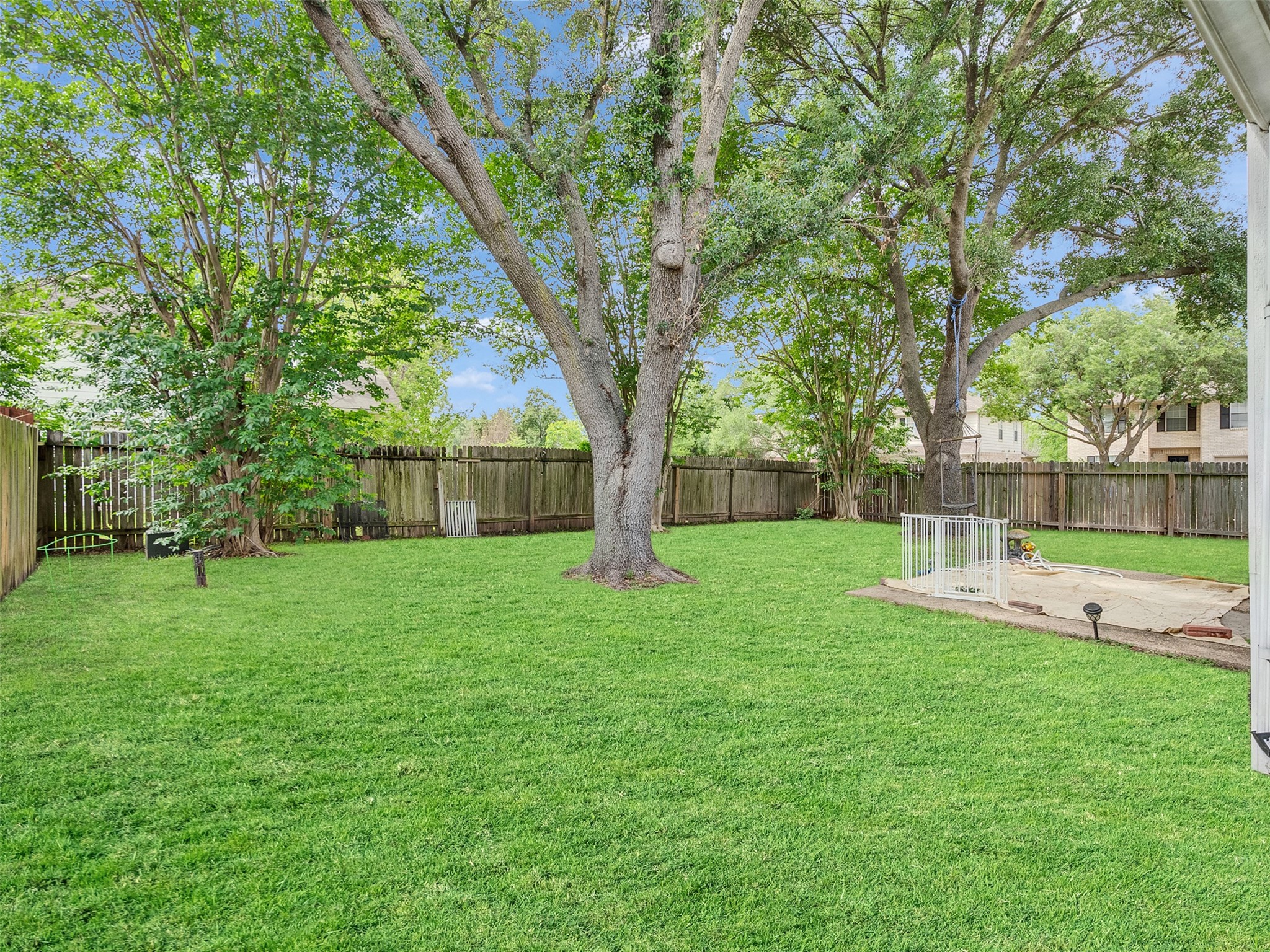 Listing photo 5