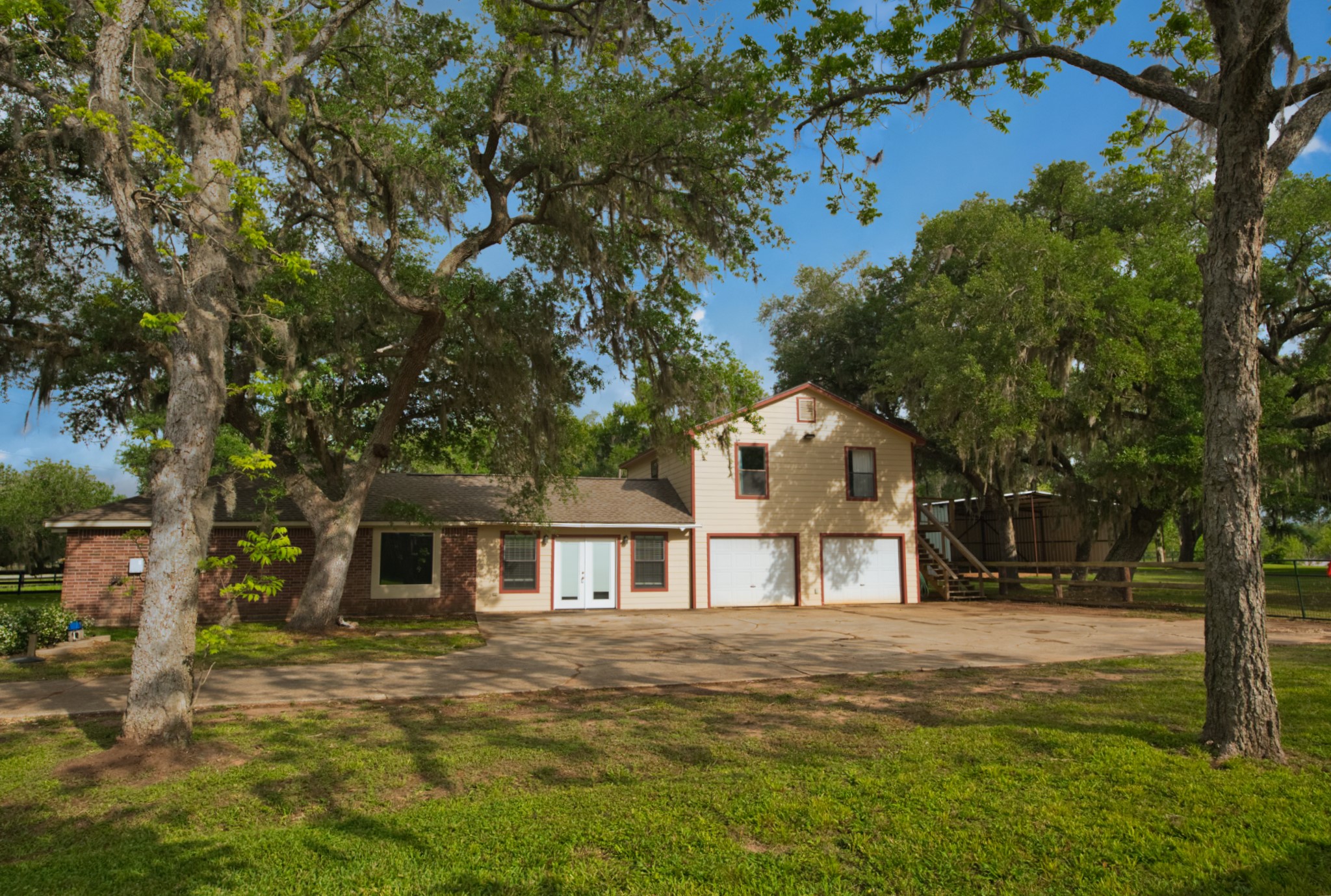 Listing photo 3