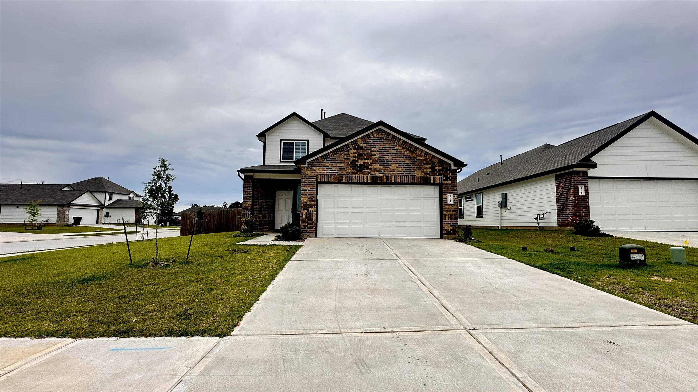 Listing photo 1