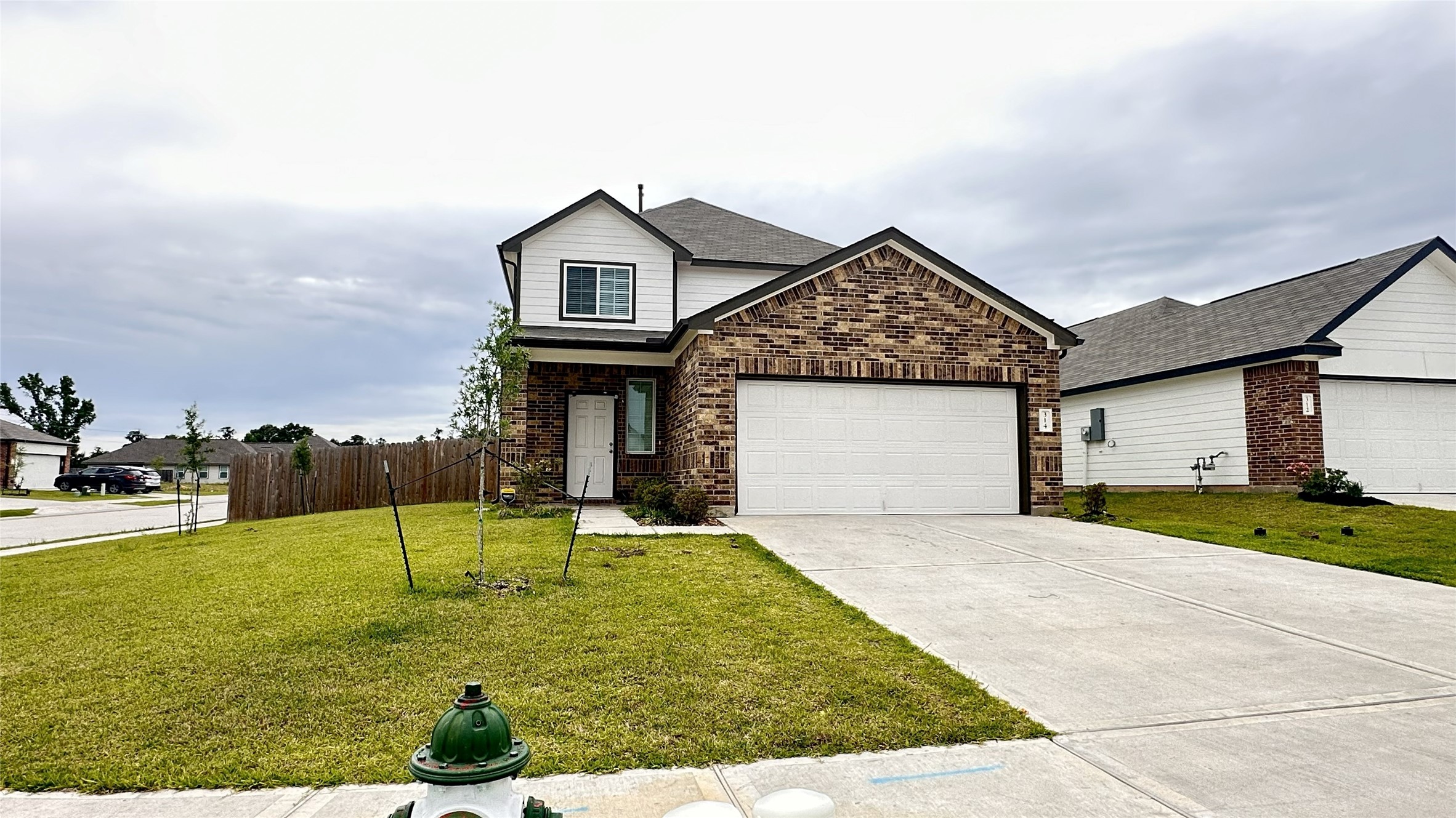 Listing photo 1