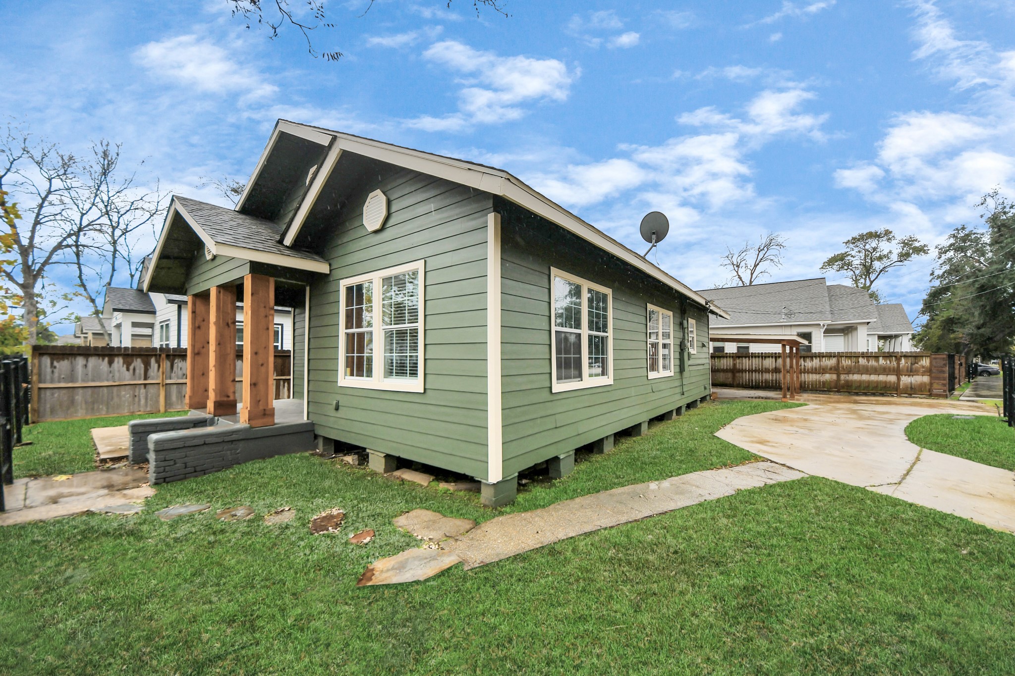 Listing photo 1