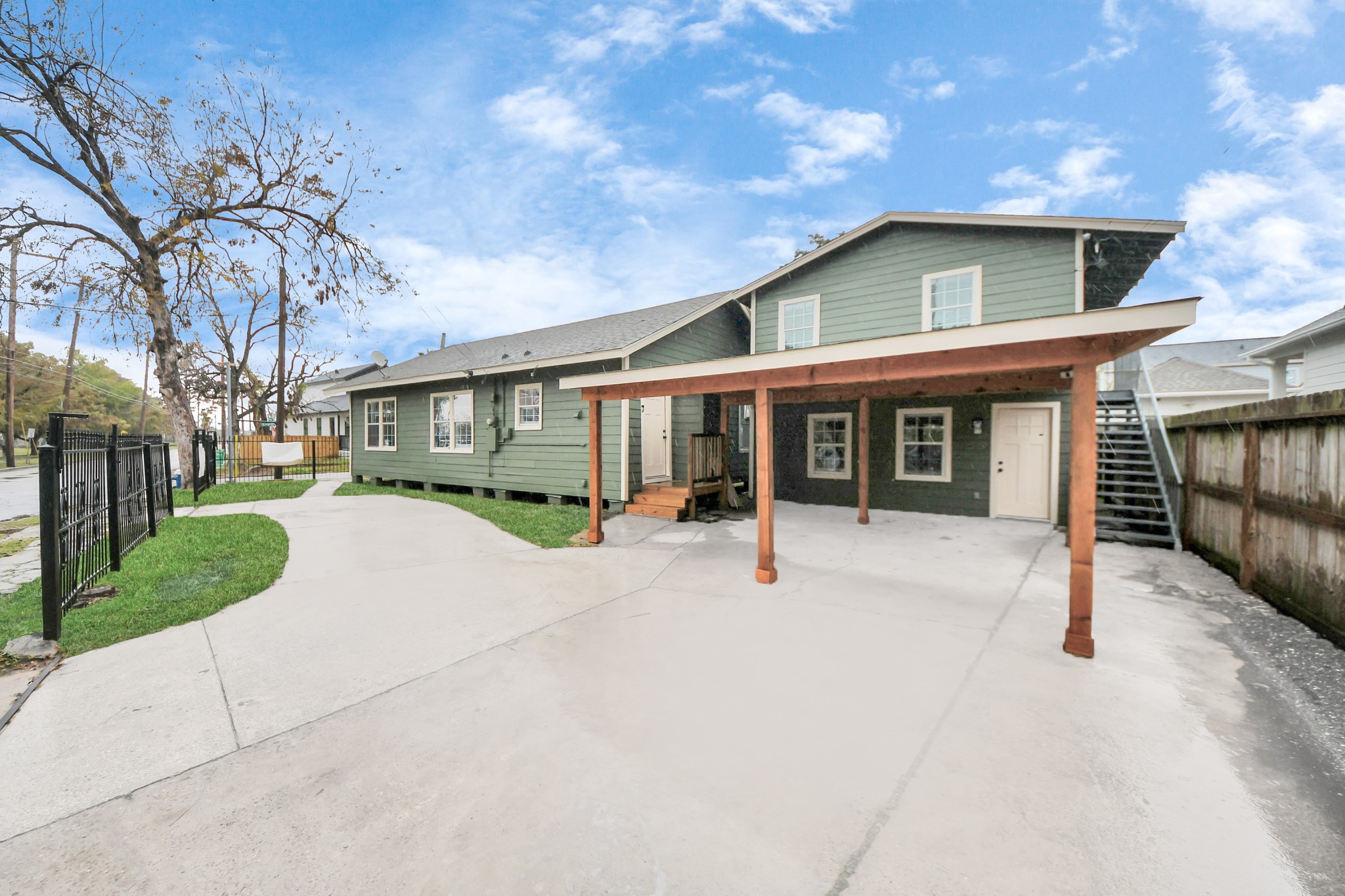 Listing photo 1