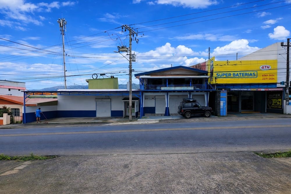 Listing photo 3