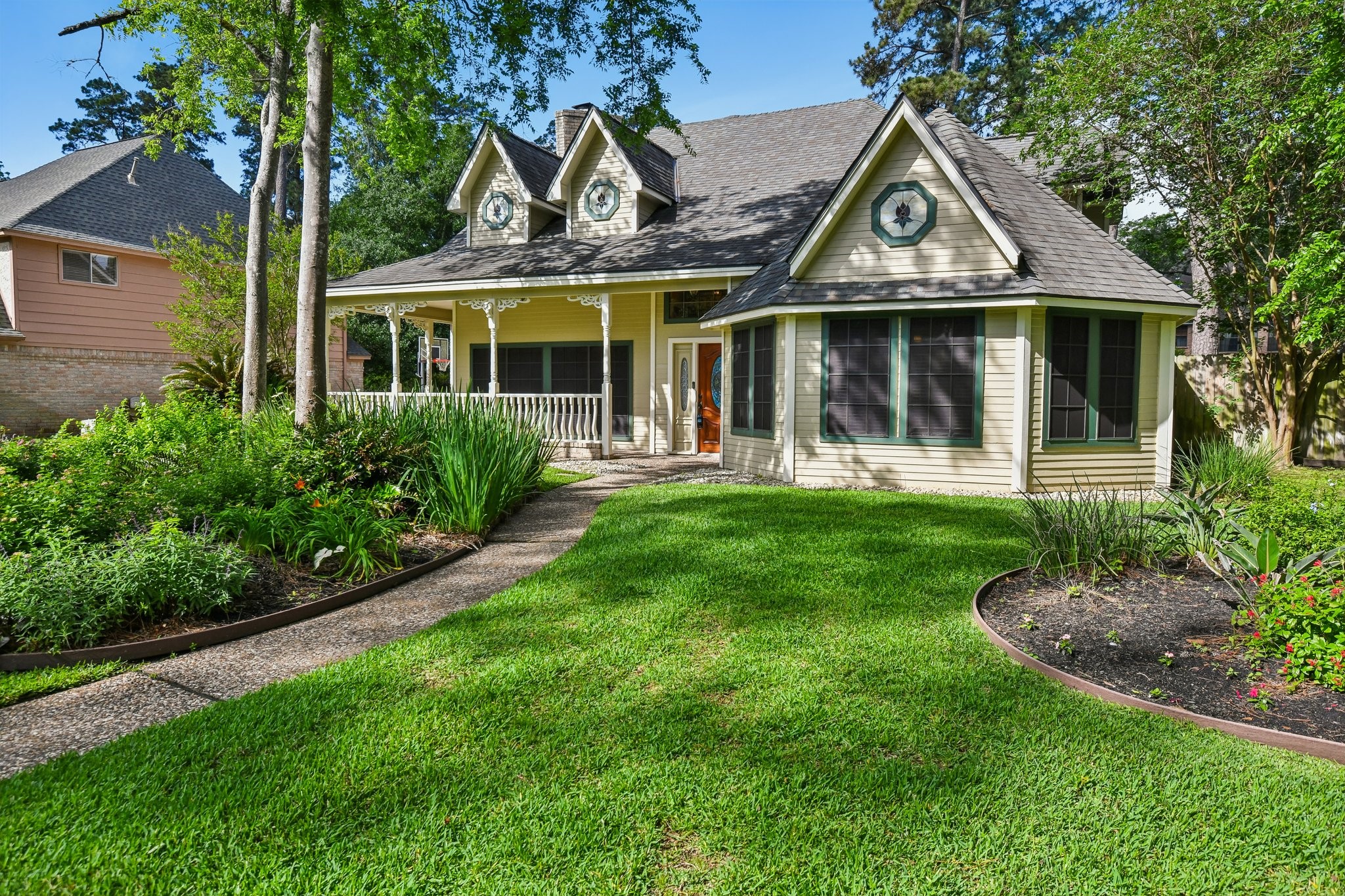 Listing photo 3