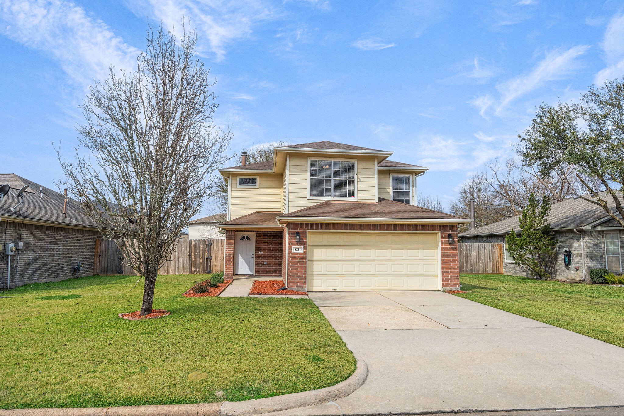 Listing photo 1