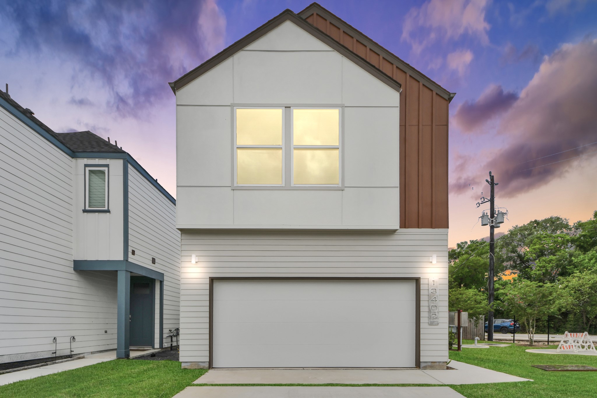 Listing photo 2