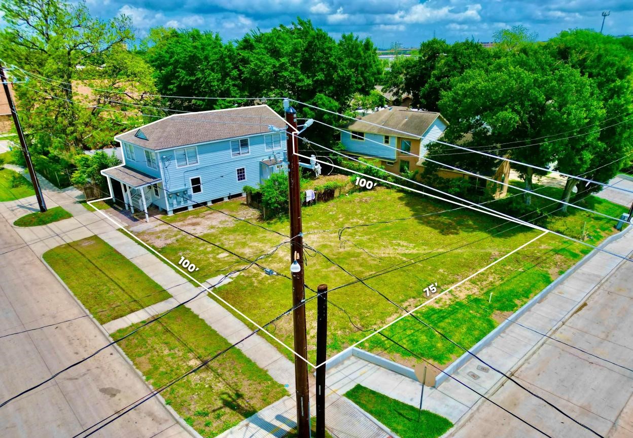 Listing photo 1