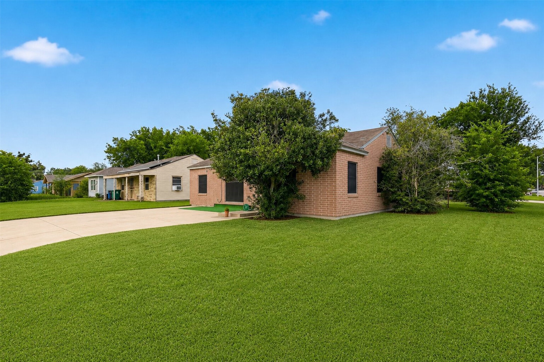 Listing photo 4