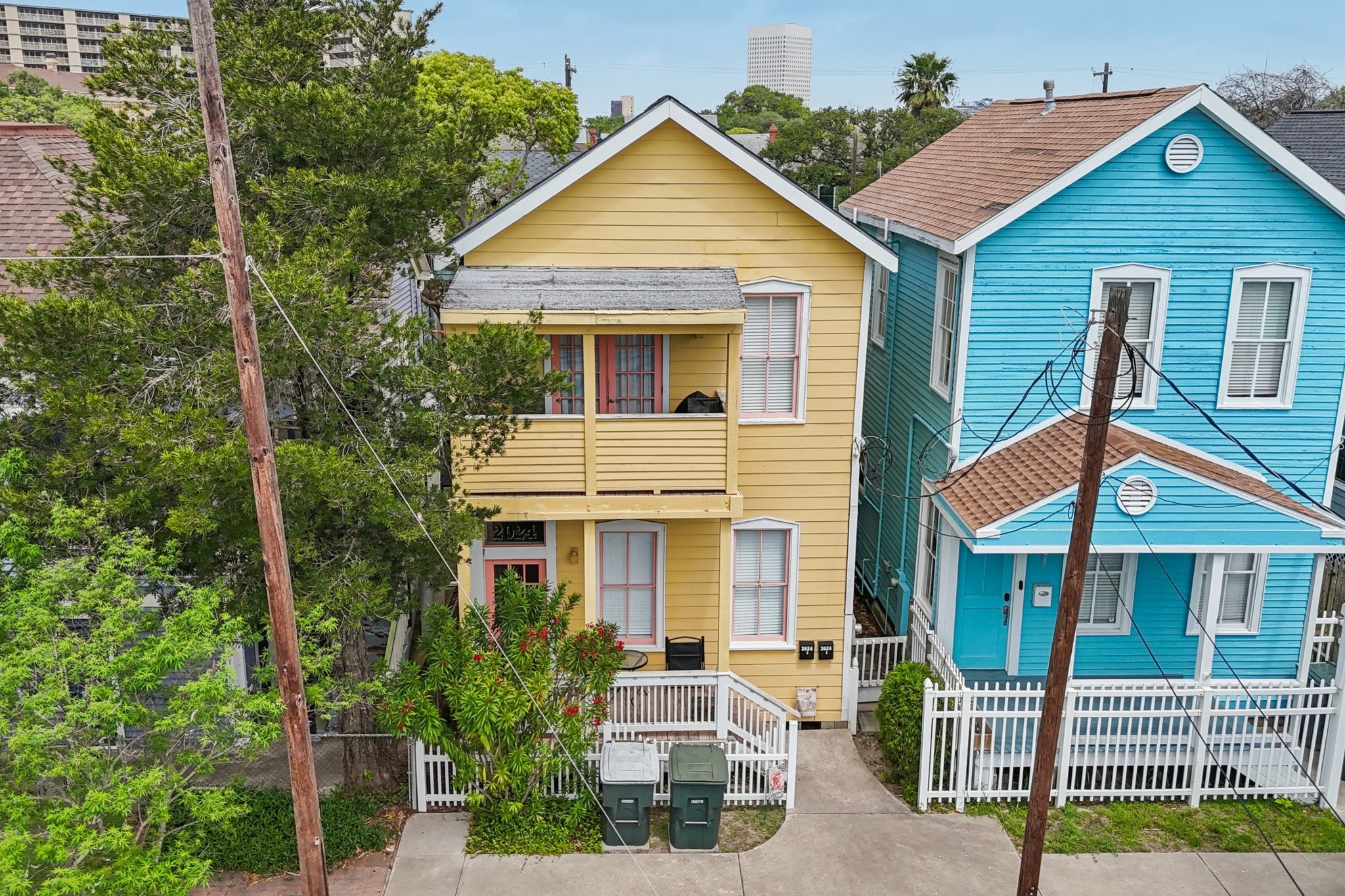 Listing photo 3