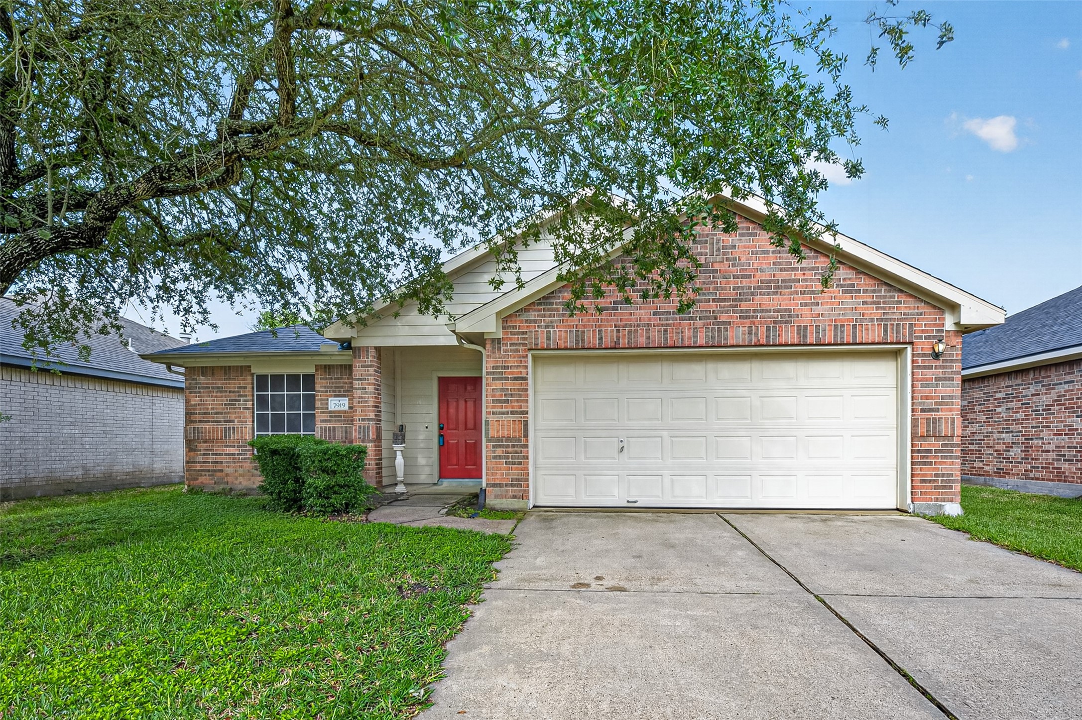 Listing photo 1