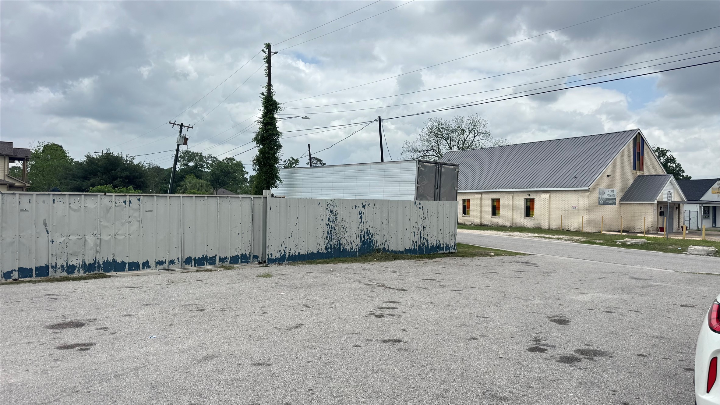 Listing photo 1