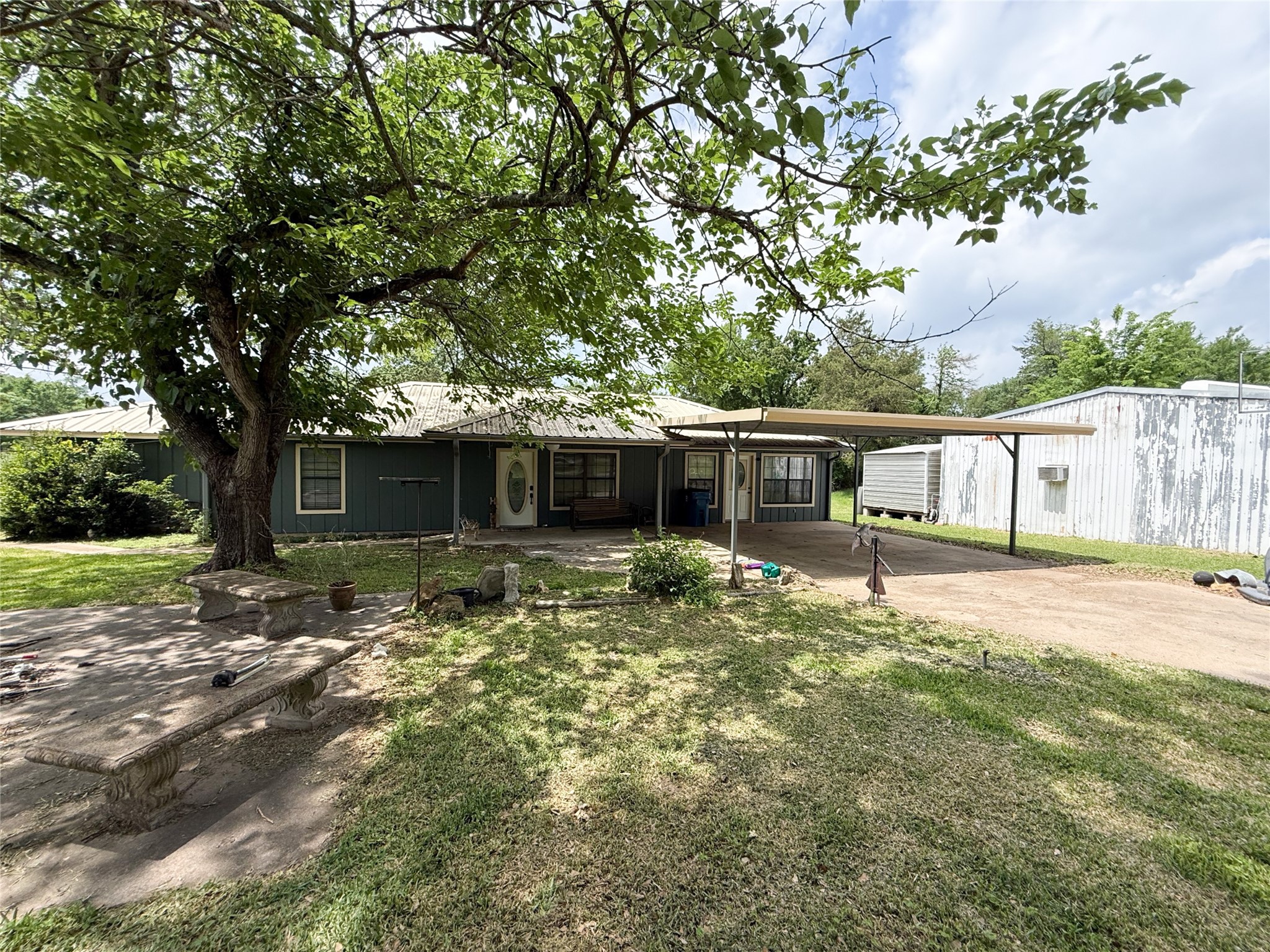 Listing photo 1