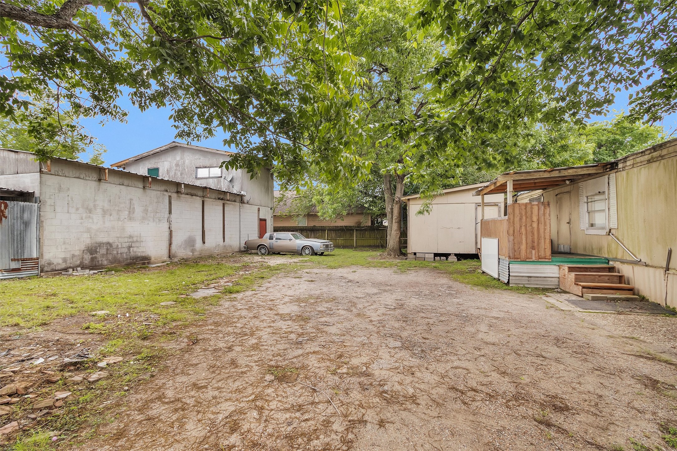 Listing photo 5