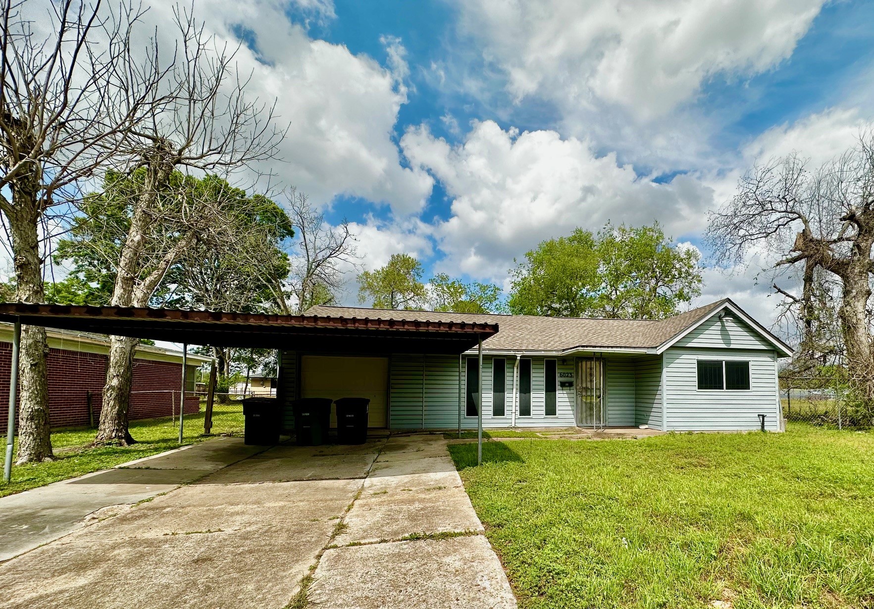 Listing photo 1