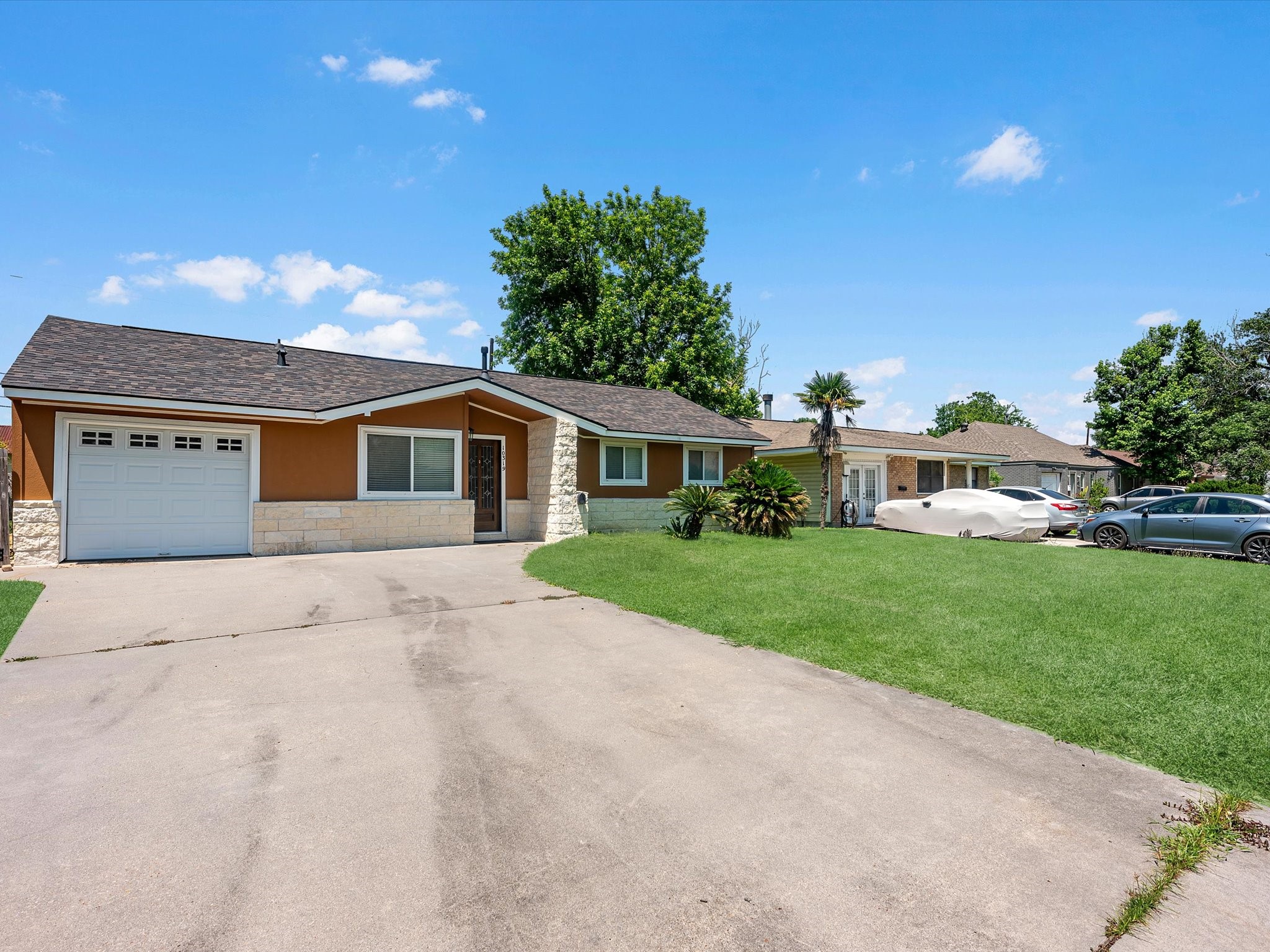 Listing photo 1