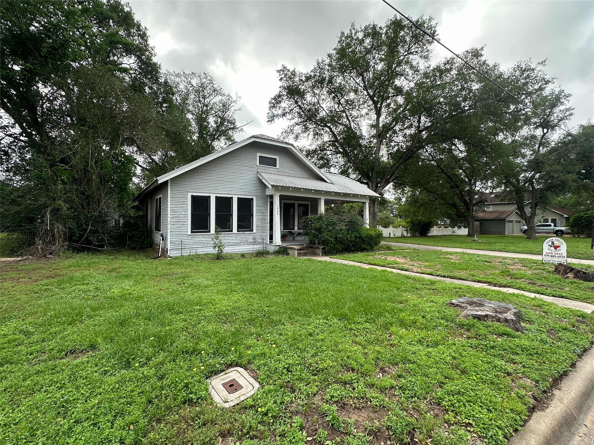 Listing photo 1
