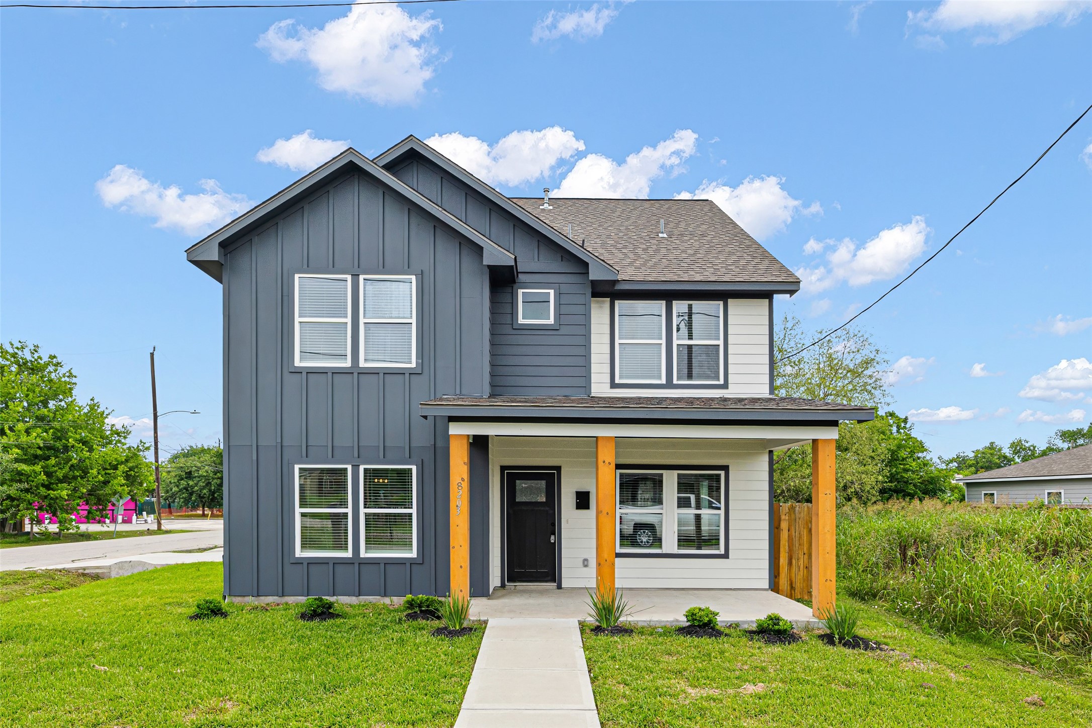 Listing photo 1