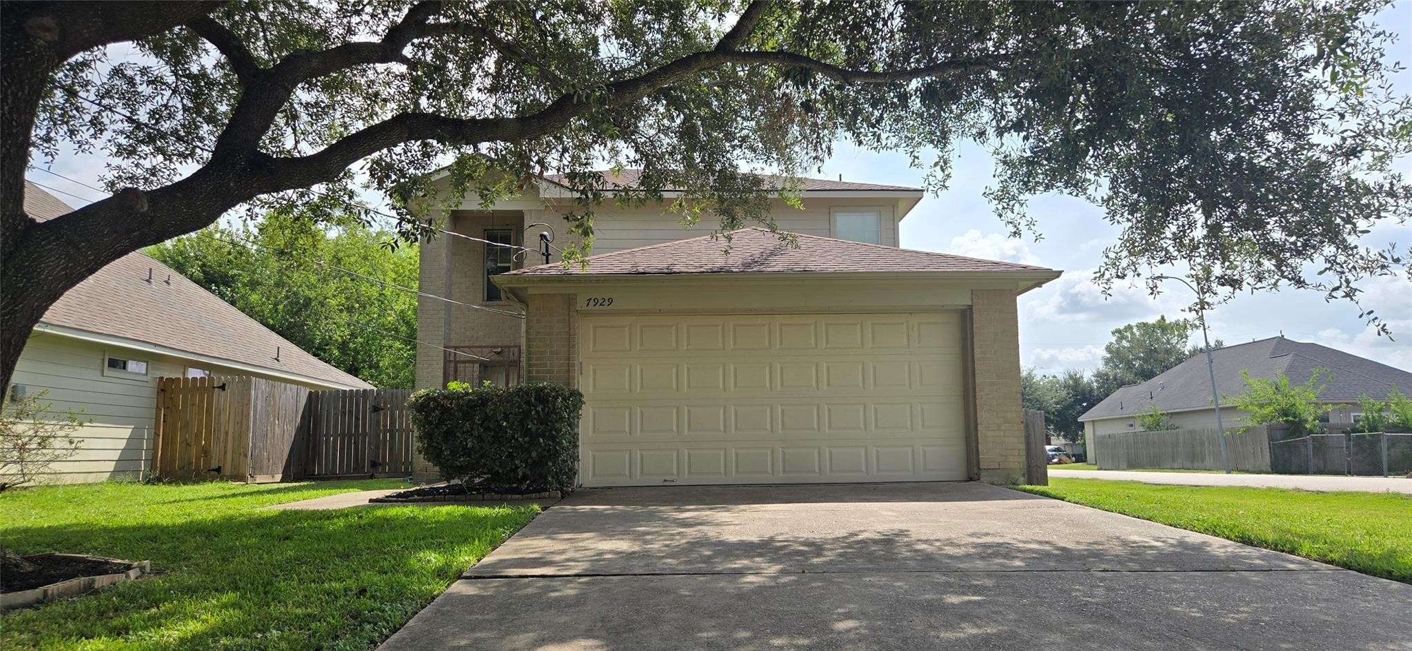 Listing photo 1