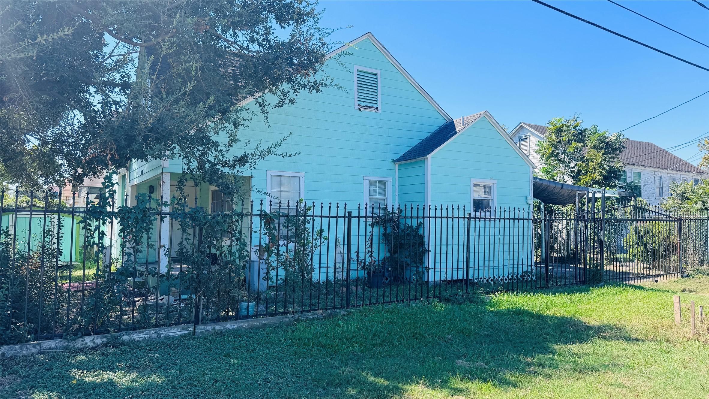 Listing photo 1