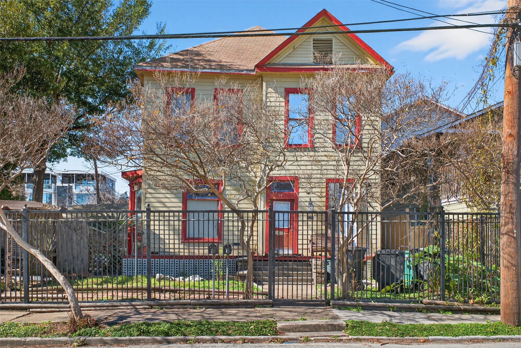 Listing photo 1