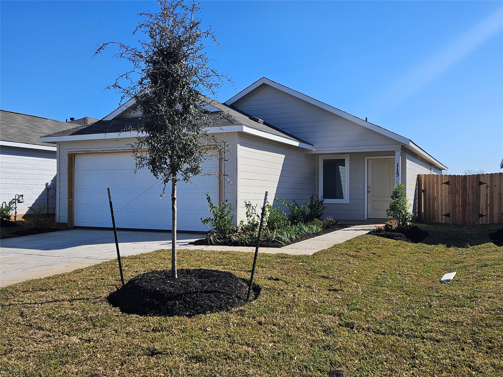 Listing photo 1