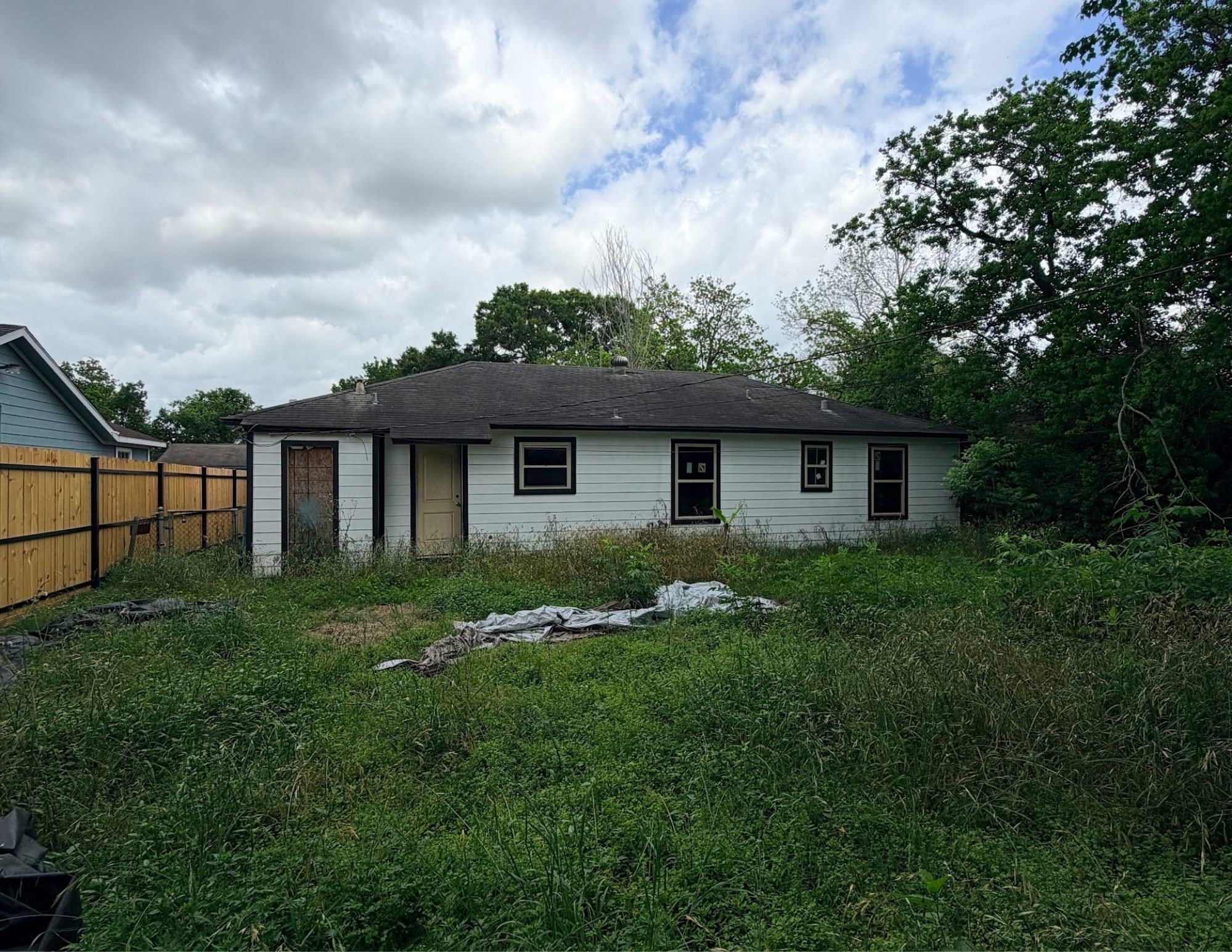 Listing photo 1