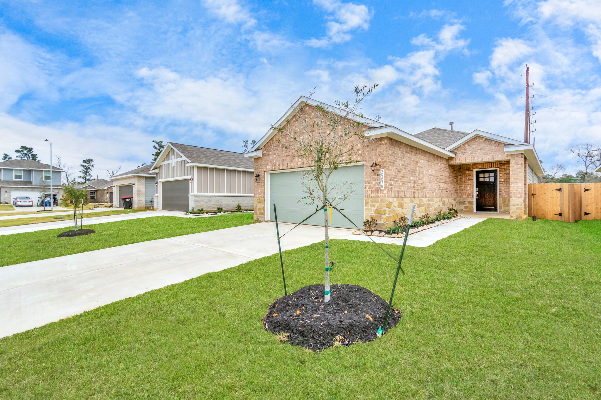 Listing photo 2
