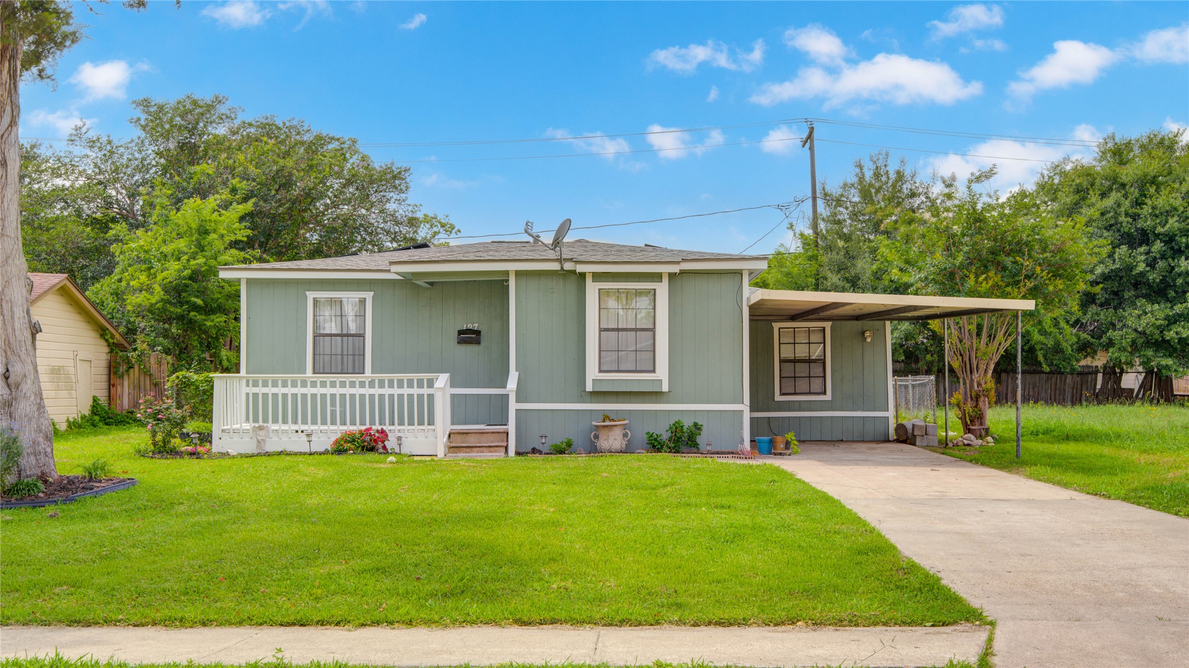 Listing photo 1