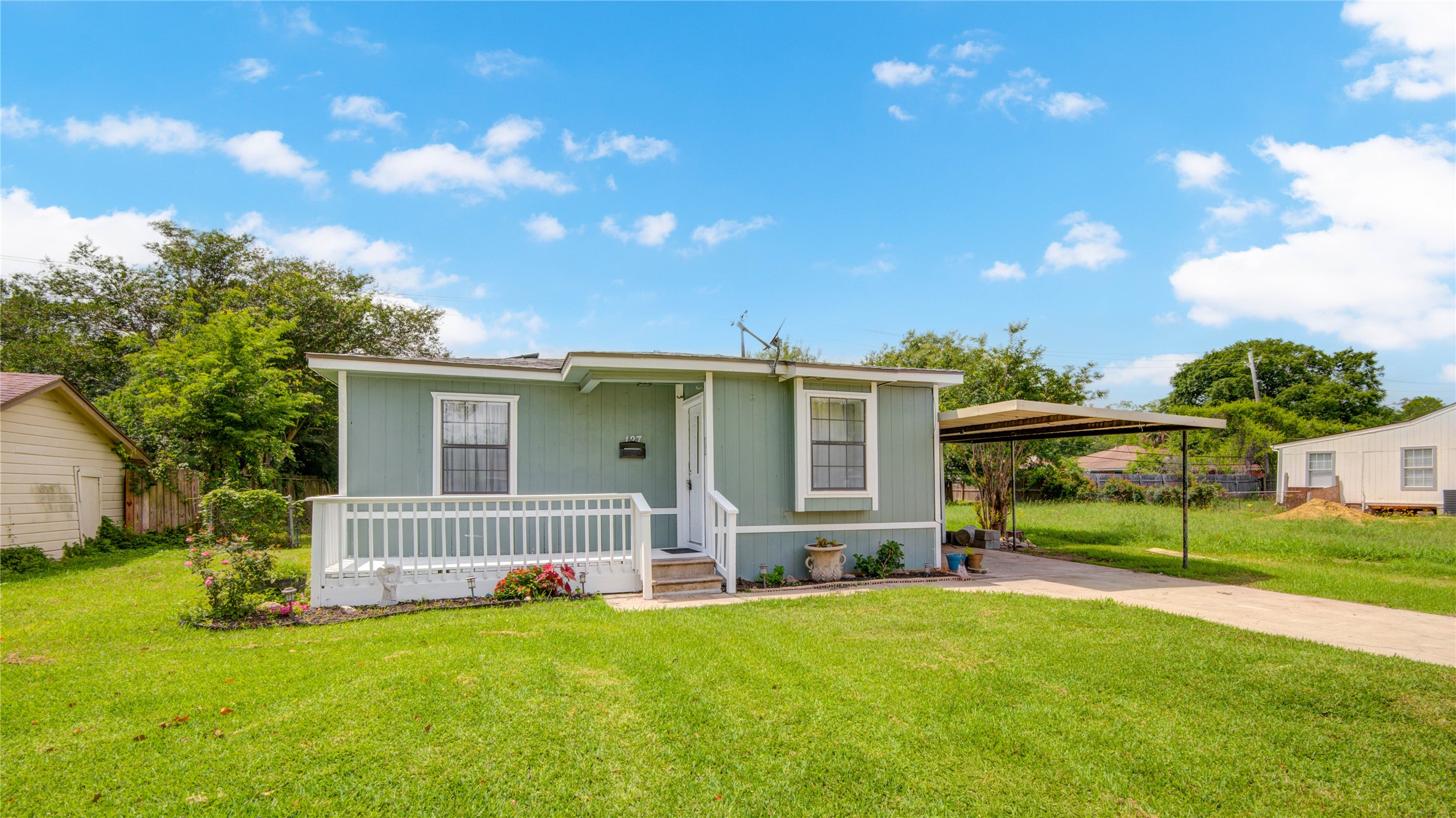 Listing photo 1