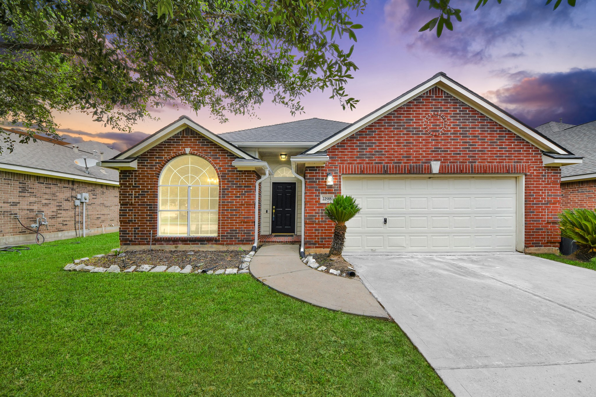 Listing photo 1