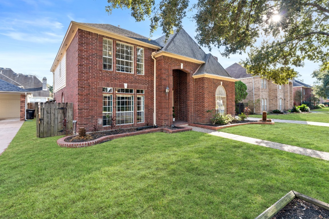Listing photo 1