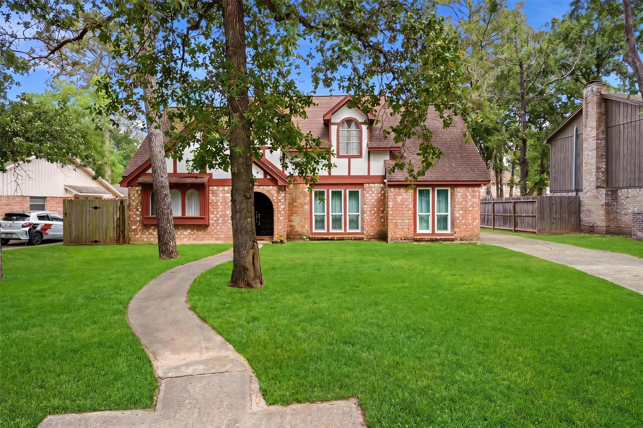 Listing photo 2