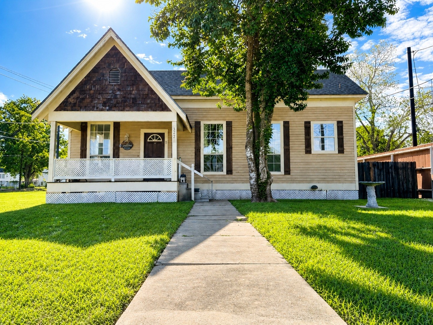 Listing photo 1