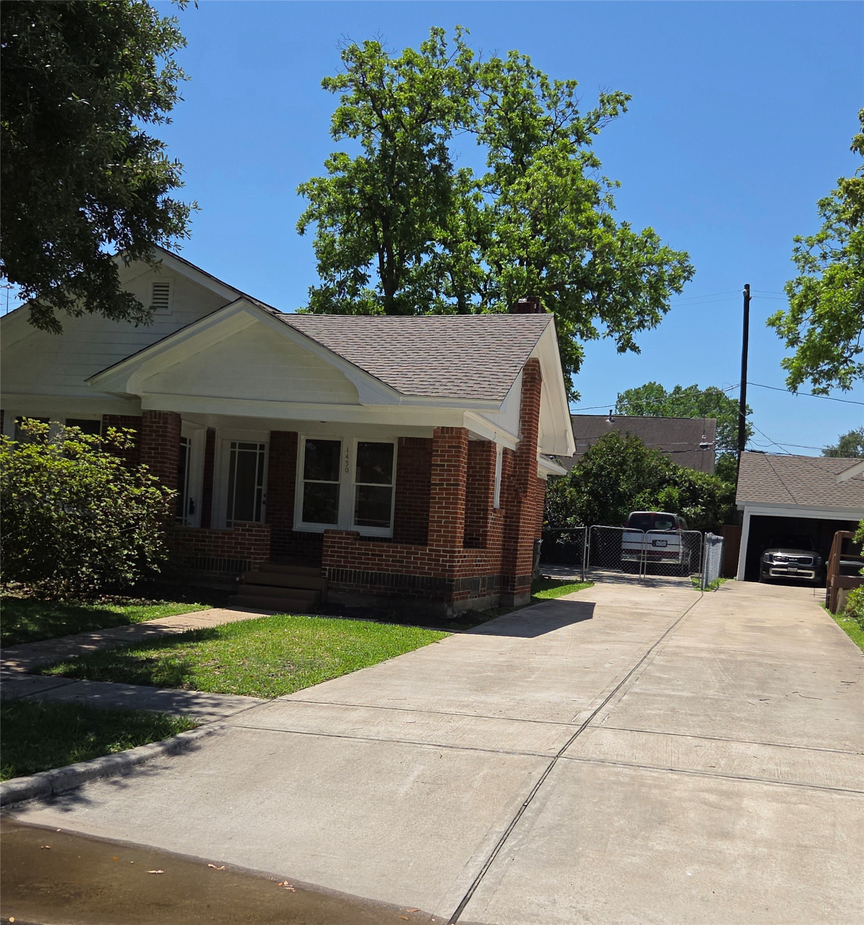 Listing photo 1