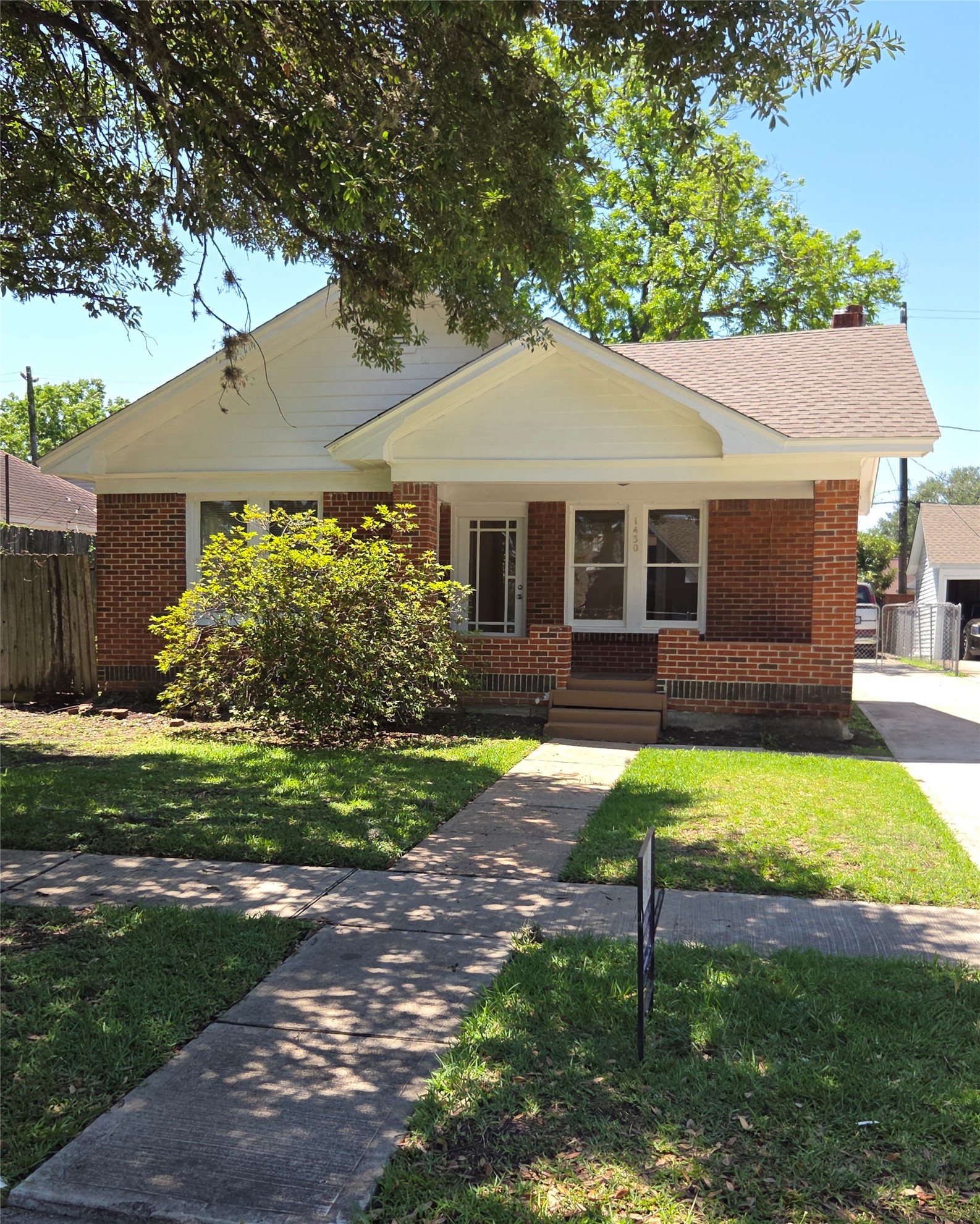 Listing photo 1