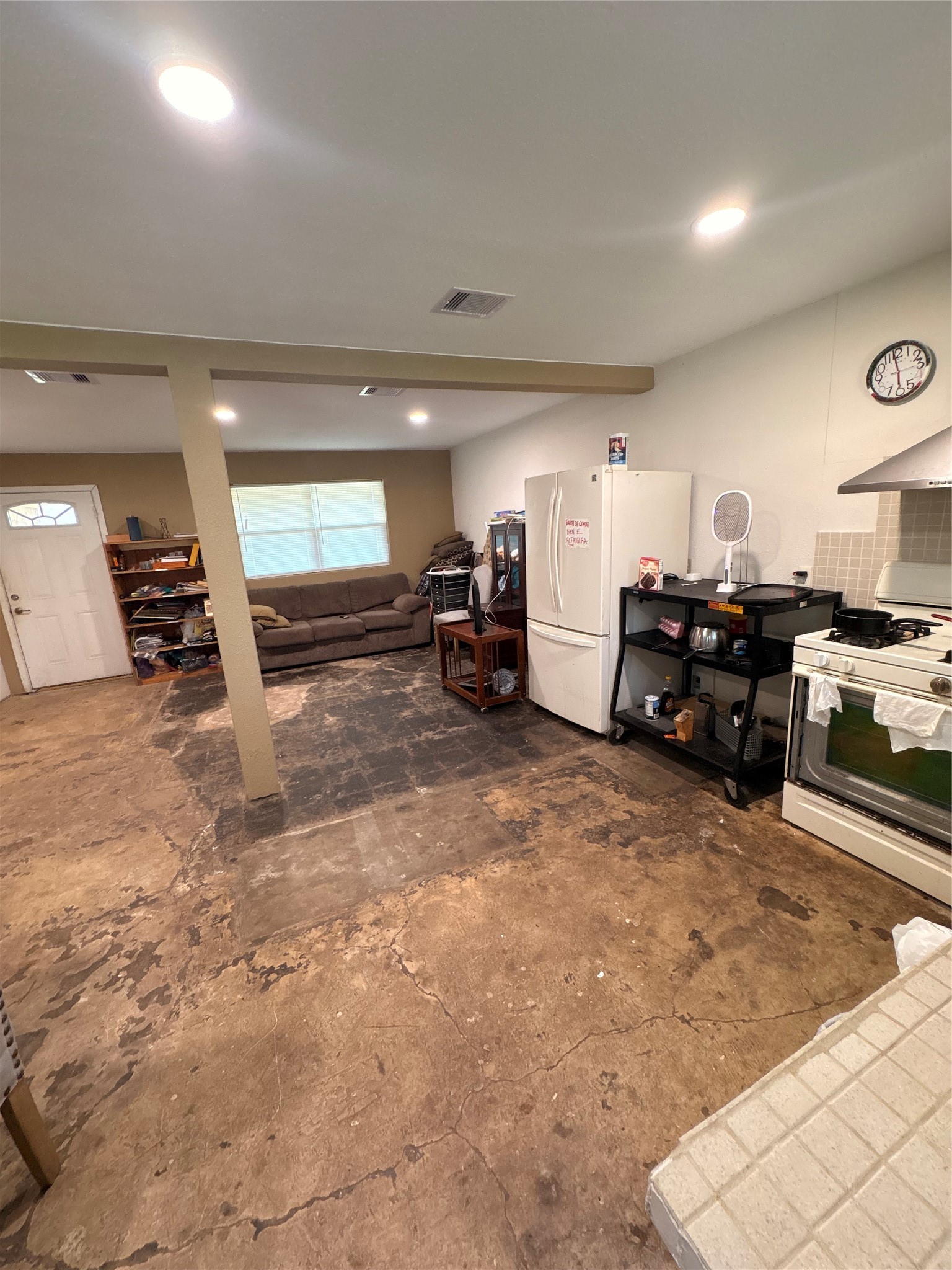 Listing photo 5