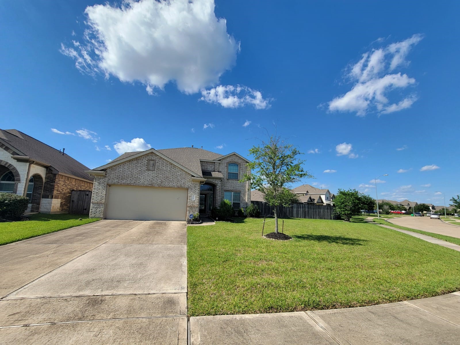 Listing photo 1