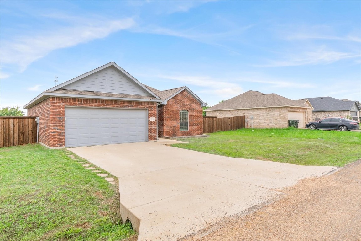Listing photo 1