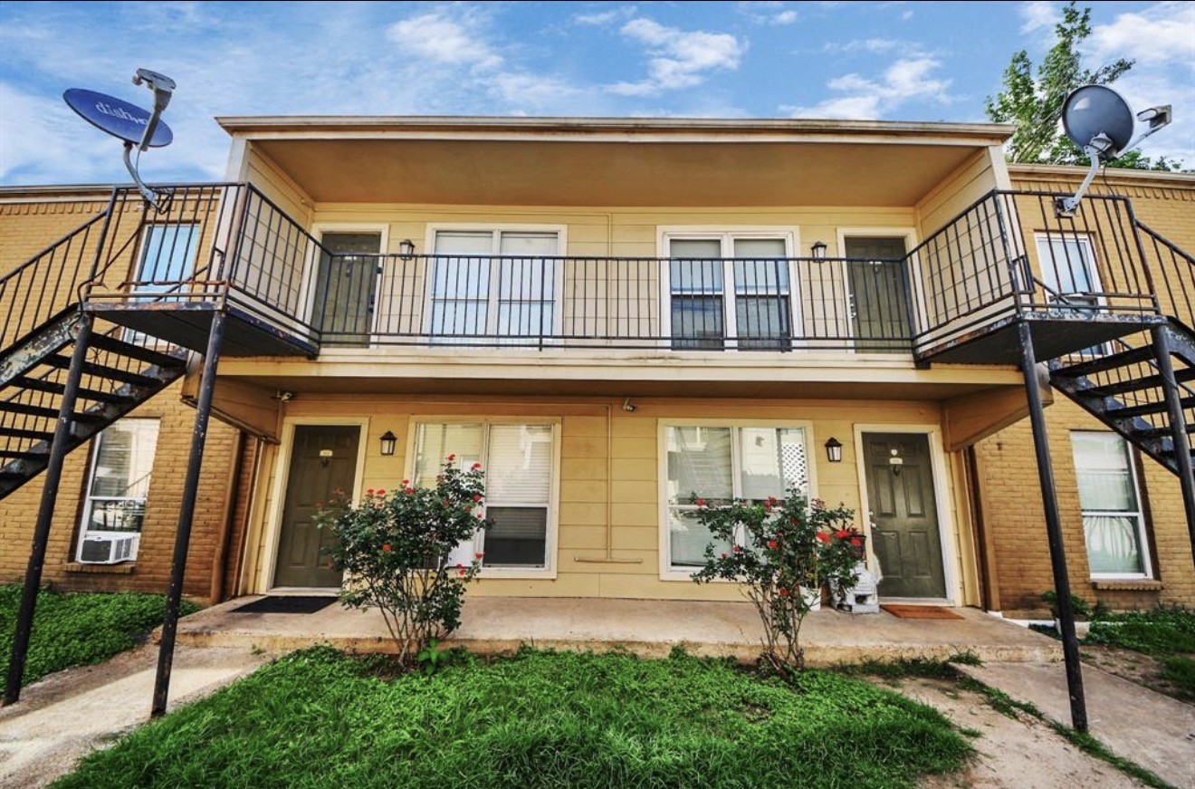 Listing photo 1